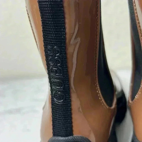 GUESS Womens Brown Goring Lug Sole Hestia Round Toe Block Heel Booties Size 5 - Picture 7 of 16